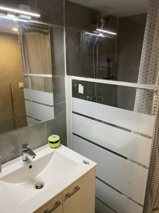 Appartement Confortable - Opera - Place De La Madeleine - Saint Martin - 4 Pers Παρίσι Εξωτερικό φωτογραφία